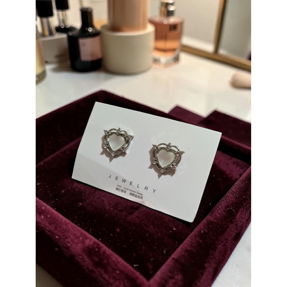 Silver Heart Stud Earrings, Kawaii Coquette Bow Style Jewelry - Picture 3 of 6